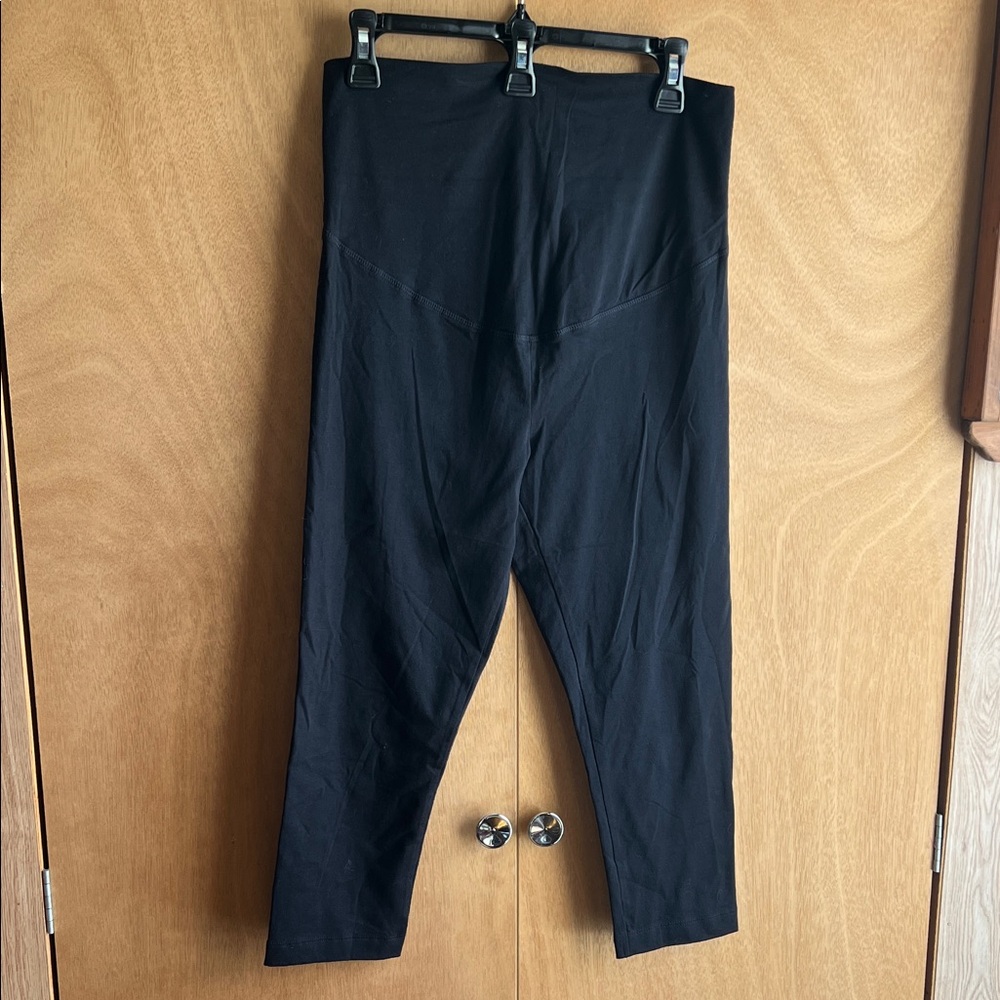 Old Navy Maternity Legging Capris